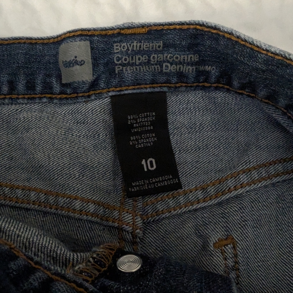 Mossimo Denim Shorts, Cut Off Bermuda Length Boyfriend Fit Denim Shorts Size 10 - Picture 5 of 6